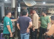 Dibantu Warga,Satpol PP Bolmong tertibkan PKL yang berjualan di bahu jalan