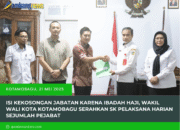 Isi Kekosongan Jabatan karena Ibadah Haji, Wakil Wali Kota Kotamobagu Serahkan SK Pelaksana Harian Sejumlah Pejabat