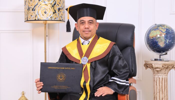 Bupati Yusra Alhabsyi Resmi Sandang Gelar Magister di Unsrat Manado