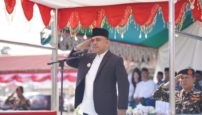 Bupati Yusra Alhabsyi Pimpin Upacara Peringatan Hari Santri Nasional 2025