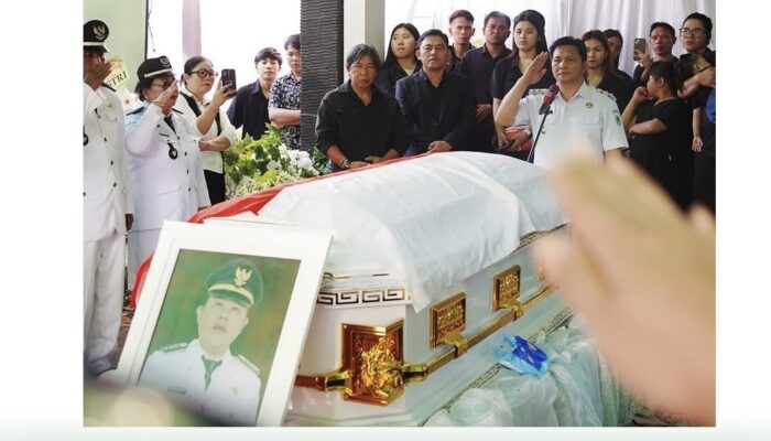 Wabup Dony Lumenta Pimpin Pemakaman Camat Dumoga Utara, Jufin Komaling