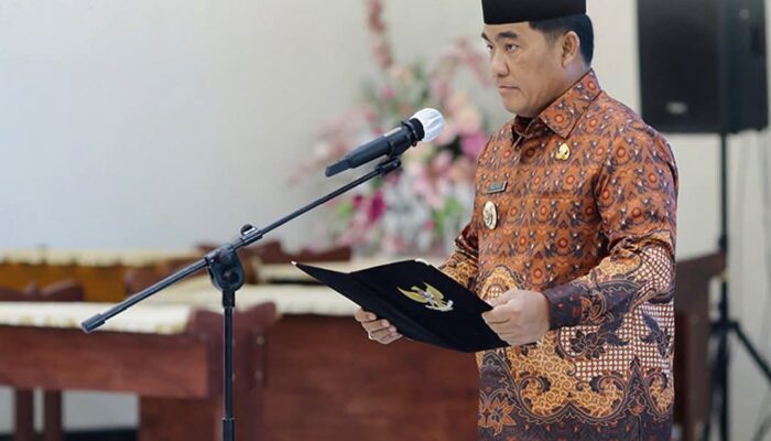 Gubernur Yulius Lantik Pengurus PWRI Sulut